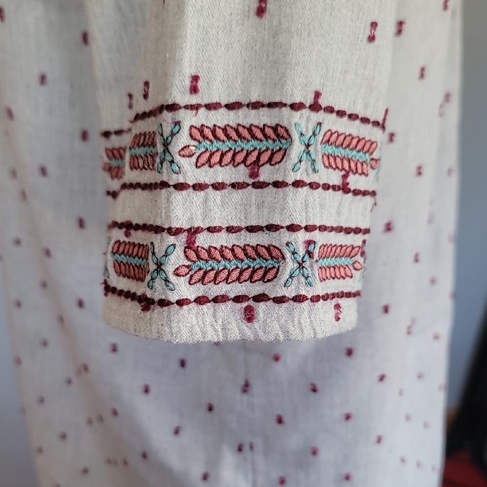 Bob Timberlake Light Gray Blouse with Red and Blue Embroidery - Picture 5 of 8